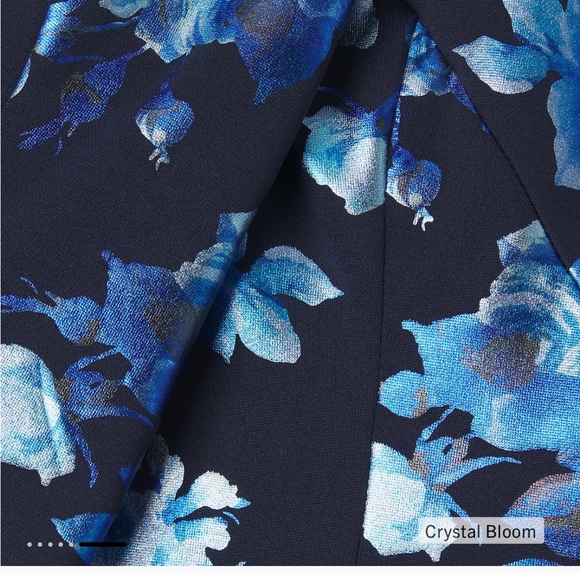 Black Halo metallic floral gown - Picture 4 of 8